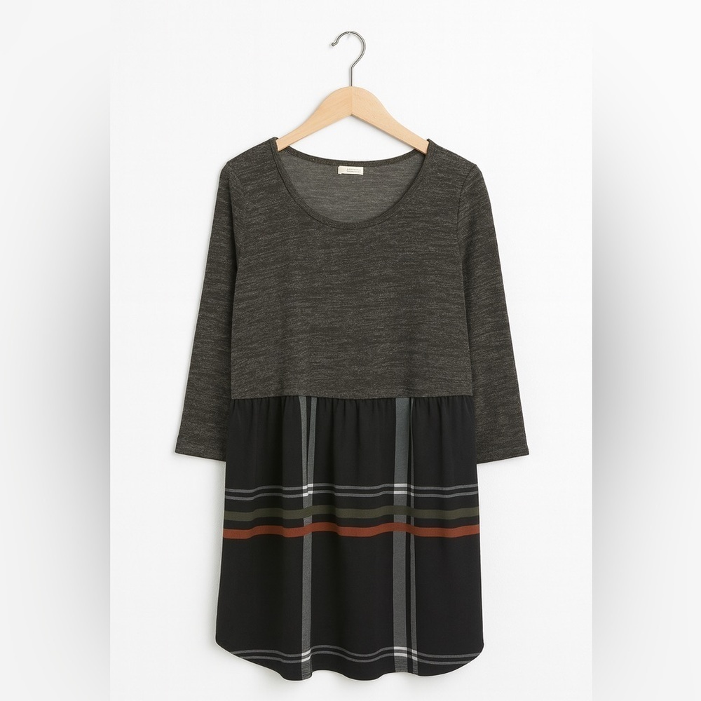 egs California New No Tags Size Medium Pull-On Dress Gray Top and Plaid Bottom.